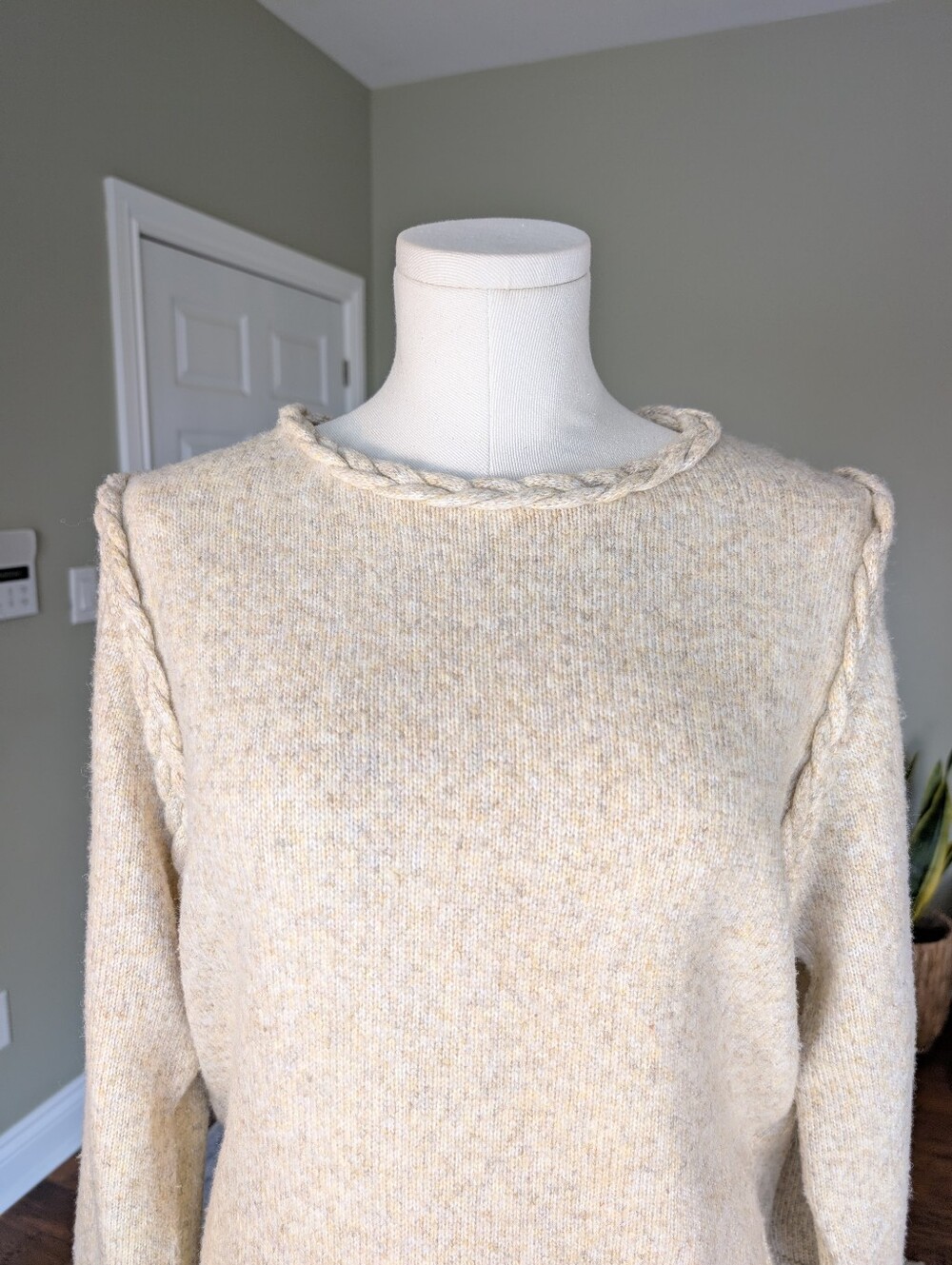 Pink Martini Women's Sweater Braided Cable Knit Oatmeal Classic Cozy Size S
